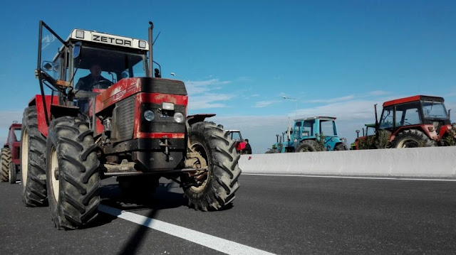 Στους… δρόμους με δυνατούς αγώνες οι αγρότες και στη Μεσσηνία