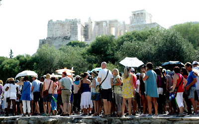 Συνεχίζεται η... τρικυμία στο υπουργείο Πολιτισμού