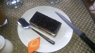 opera cake - atmosphere resort cafe bandung