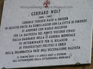 Placa en recuerdo a Wolf en el Ponte Vecchio