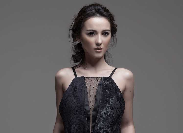 Daftar Film yang Dibintangi Julie Estelle 