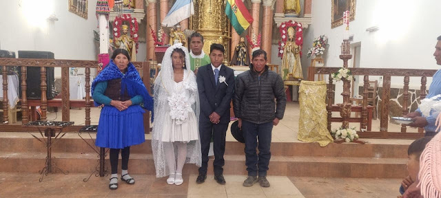 Heute durfte ich in Macha Bolivien zwei Brautpaare verheiraten. Wir wünschen ihnen alles Glück dieser Erde und jeden Tag ein Lächeln.