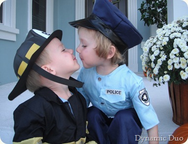 bros kissing