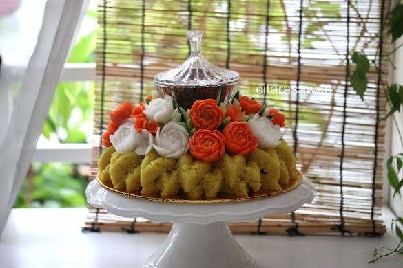 Bunga Matahari Fondant / Pulut Kuning Berhias Bunga Matahari - Puan Sabariah ~ Blog ... - Belajar menghias dengan fondant adalah keterampilan penting yang pasti ingin dipelajari oleh penggila dekorator cara membuat bunga dari fondant.