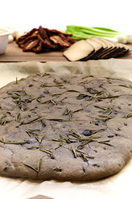 Focaccia witg olives and rosemary front