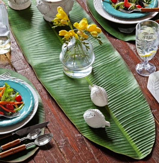 Turn your Table into a Tropical Paradise with Green Palm Leaves | Shop