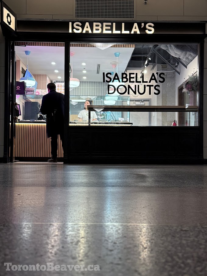 Isabella's Donuts At Union Station... A Beaver's Perspective