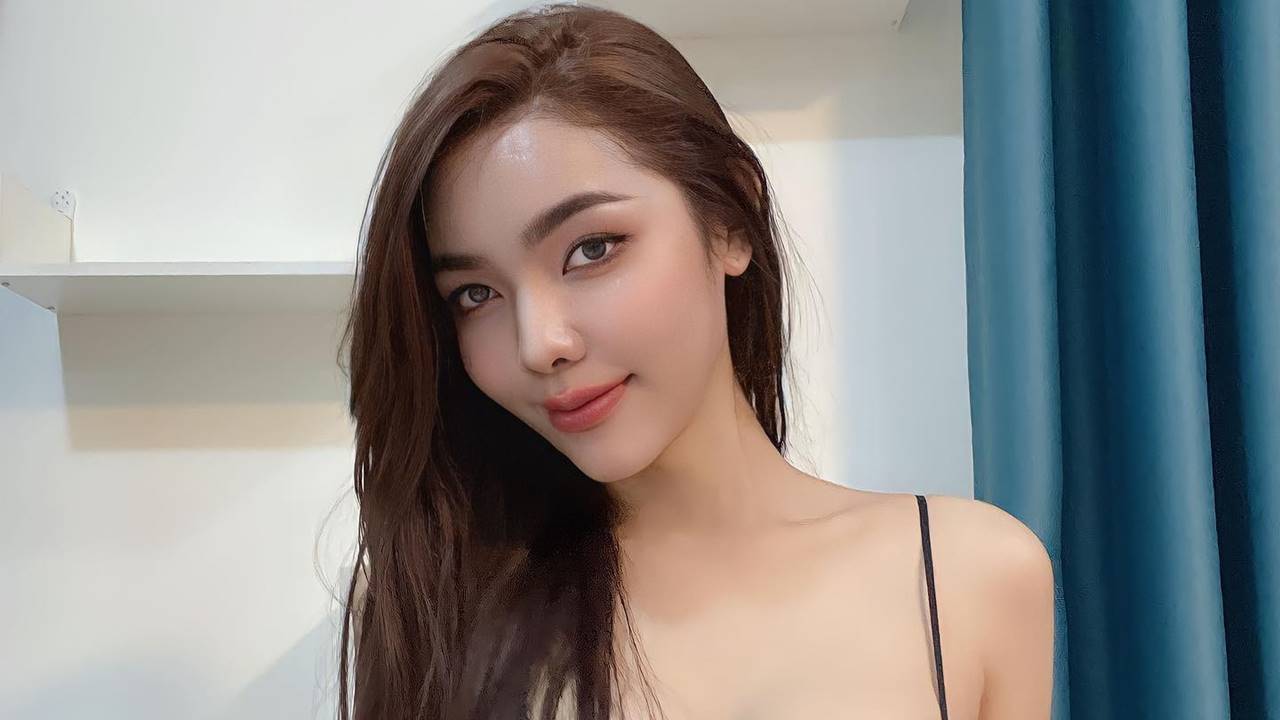 Hani Irina – Most Pretty Cambodian Transgender Girl Instagram Photos