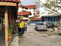 Gotong Royong Buka Sekolah