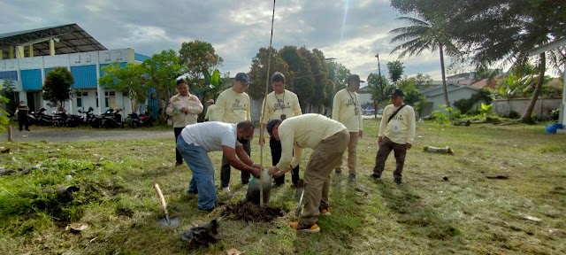 Dispora Kalsel Tanam  Bibit Pohon Dalam Aksi Peduli Lingkungan 