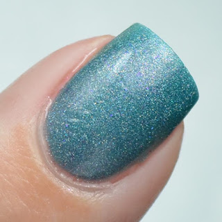 gray to blue thermal nail polish
