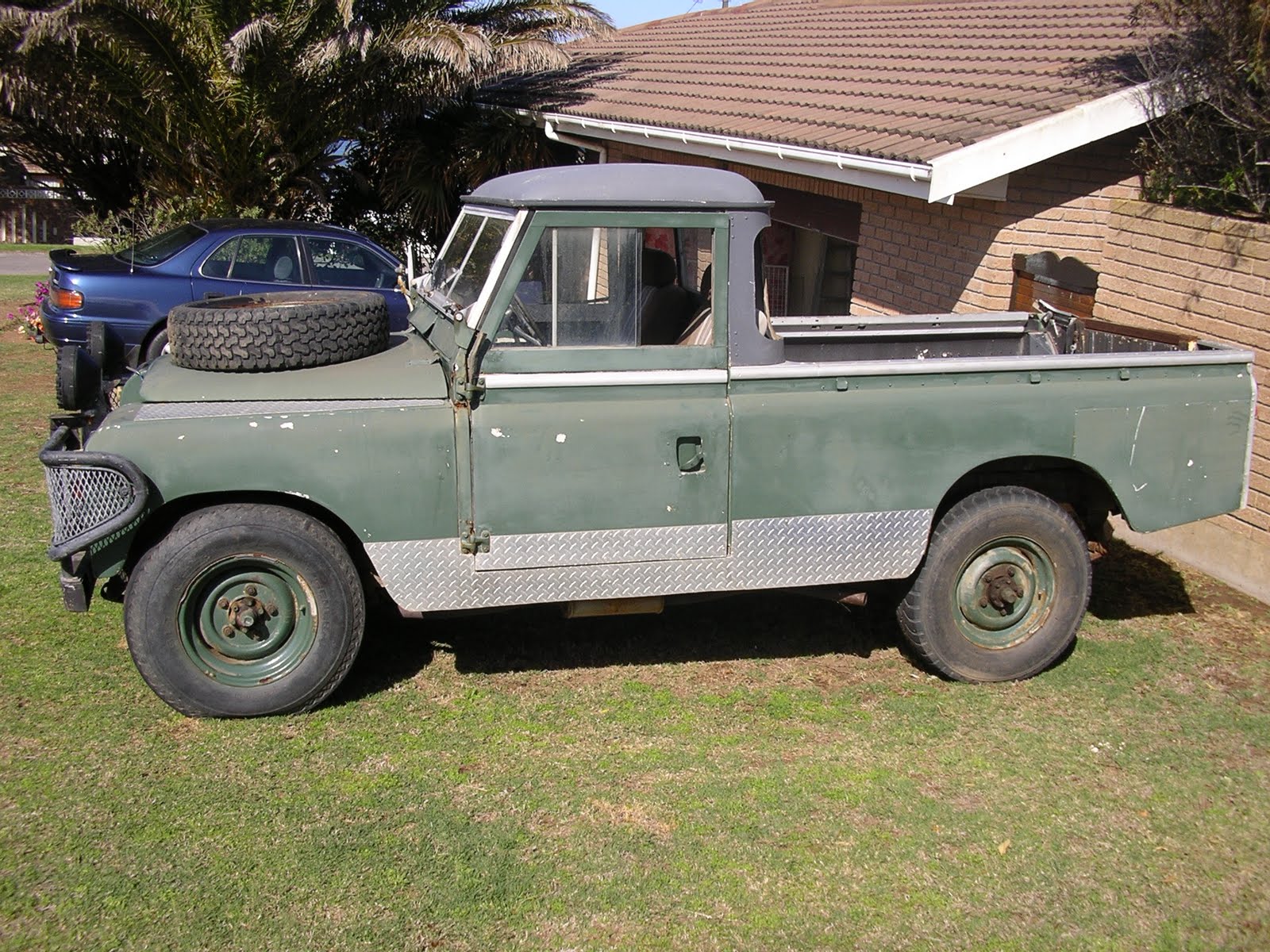 It`s a 1969(apparently) Series IIA 109 in need of some TLC.