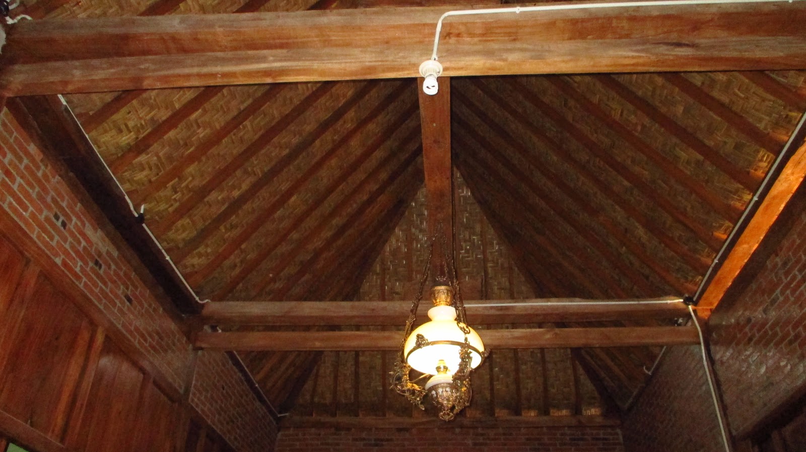 Desain Plafon Rumah Dari Bambu 