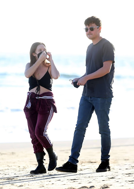 Billie Lourd and her boyfriend walking on the beach in Santa Barbara 18 HQ Pics