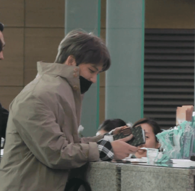 Jyj ジェジュンが空港で見せた満面の笑顔が超絶イケメンでやばいと韓国で話題に Kban ケイバン