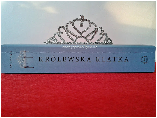 "Królewska klatka" Victoria Aveyard