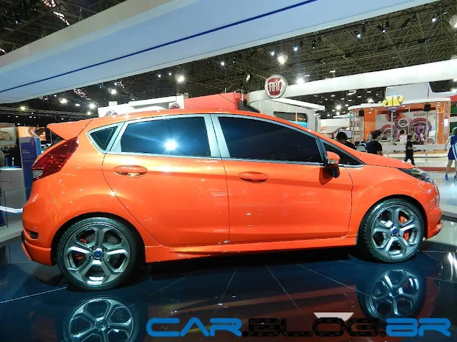 New Fiesta 2013 ST perfil 