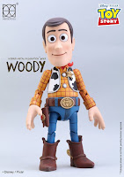 Hybrid Metal Figuration Series Woody de "Toy Story" - Herocross