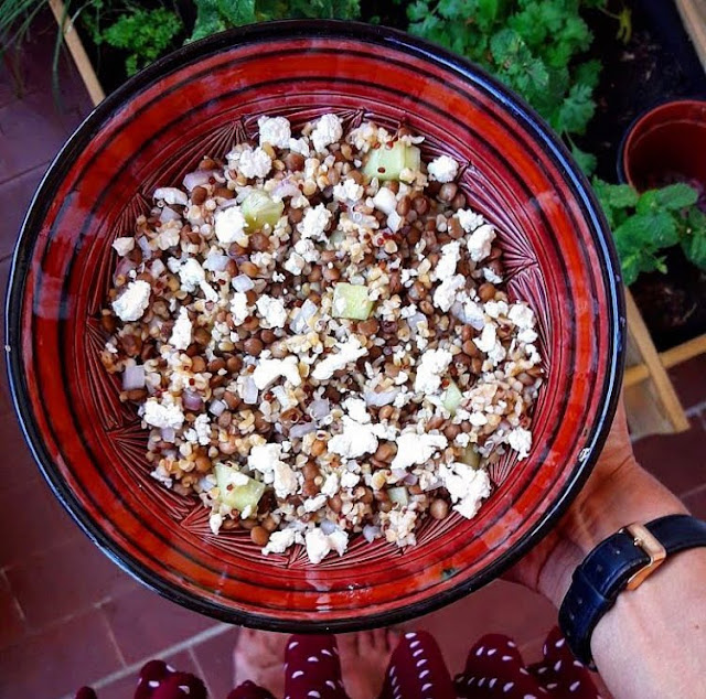 Salade healthy de quinoa aux lentilles et à la feta Charlotte and cooking