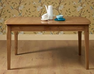 Old Charm Ludlow Dining Table