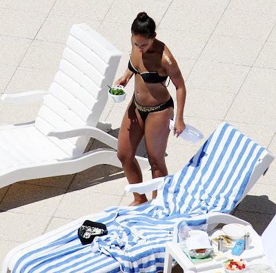 Alicia Keys Bikini Photos