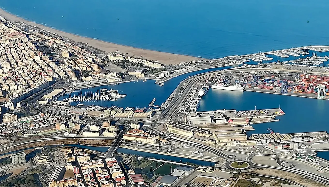 Valenciaport riceve tre offerte per la gara per la gestione di La Marina