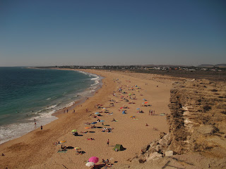 playa de los bancos o la aceitera desde faro de trafalgar