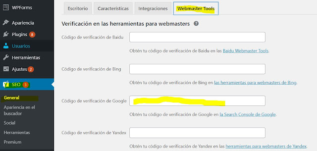 La cuarta pestaña que aparecerá dice Webmaster Tools y en el apartado que dice Código de verificación de Google vamos a pegar el código que hemos copiado previamente en Google Search Console. Y luego damos clic en Guardar Cambios.