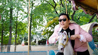 Rapper Korea Selatan PSY - Gangnam Style (Horse Dance)