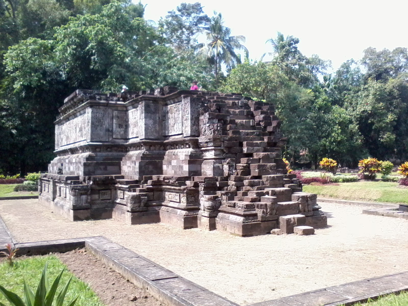 Candi Surowono