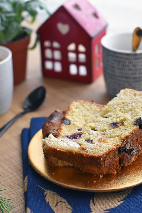 recette Brioche à la pâte d'amande et raisins