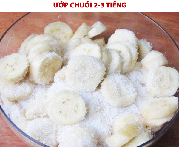 ướp chuối 2 - 3 tiếng làm bánh chuối nướng