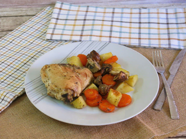 CUARTOS TRASEROS DE POLLO AL HORNO CON VERDURAS