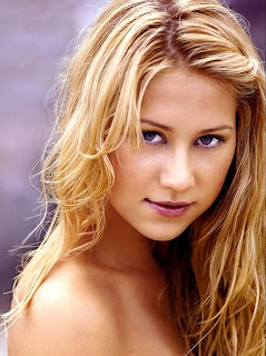 Anna Kournikova Biography hairstyles photo gallery