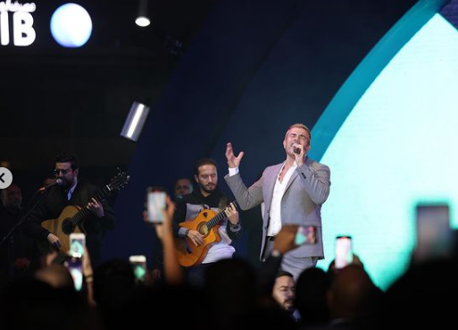 The latest 10 photos of the Hadaba, Amr Diab, from his recent concert in the new style