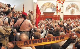 Ο Γκρούεφσκι παραιτήθηκε από αρχηγός του VMRO-DPMNE