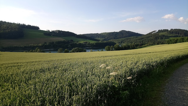 Sauerland wandern Wetter blog Hennesee Meschede X23 Schieferweg