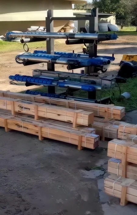 Nuevo equipamiento de bombeo incorporado por ABSA para optimizar el servicio de agua en diversas localidades de Buenos Aires.