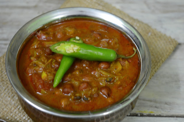 Black Channa Masala | Kale Channa Masala | Side dish for Roti/Chapathi