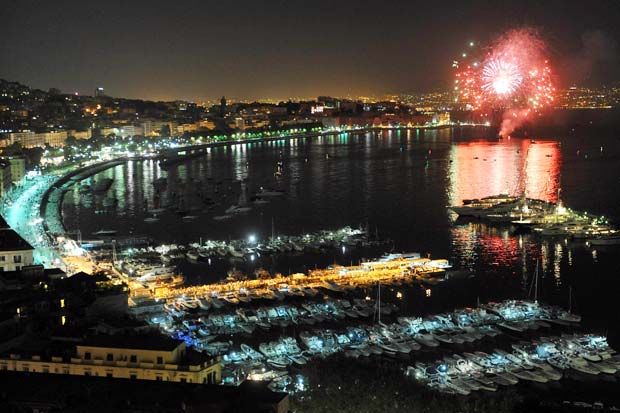 Botti di Capodanno, 8 feriti a Napoli