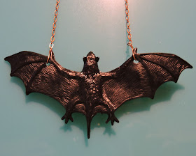 Bat necklace tutorial