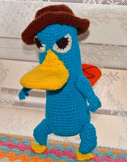 http://lanes-asgaya.blogspot.ch/2013/10/perry-el-ornitorrinco-amigurumi.html