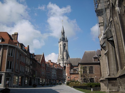 トゥルネー フランス発祥の地 青い石で知られるベルギー最古の街