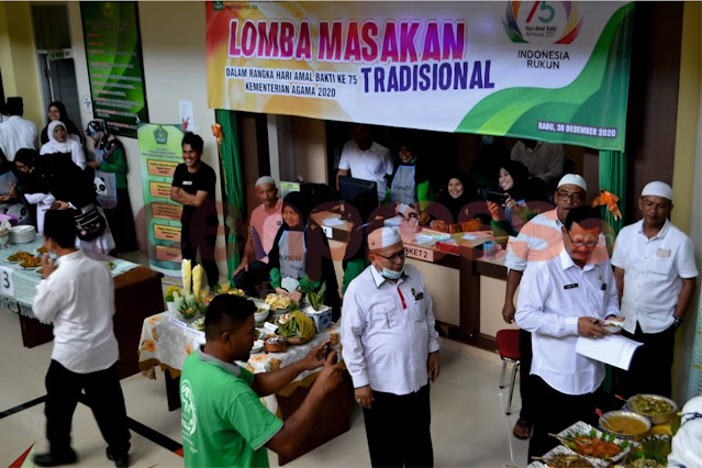 Peringati HAB, hari ini Kemenag Pidie Jaya Gelar Bakti Sosial serentak dan Lomba Masakan Tradisional