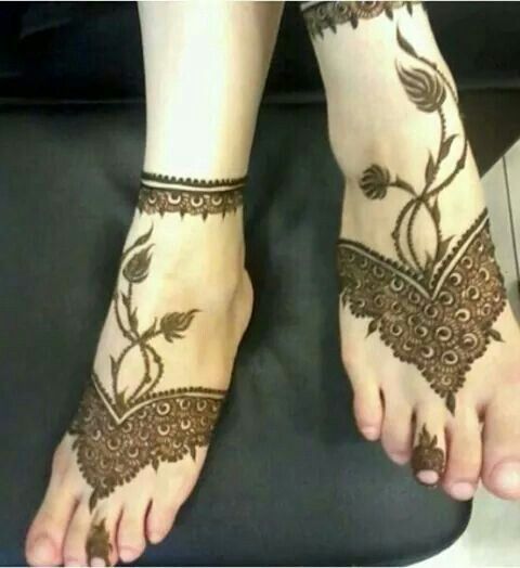 24 Stunning Feet Mehndi Designs for the Bride | Bling Sparkle