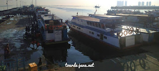 dermaga muara angke lokasi kapal ferry pulau seribu