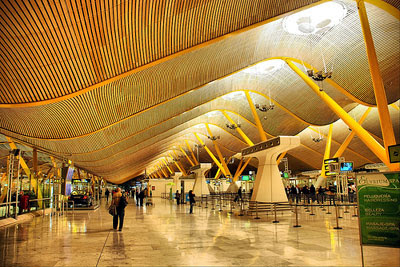 Terminal 4, Bandara Barajas Madrid - Spanyol
