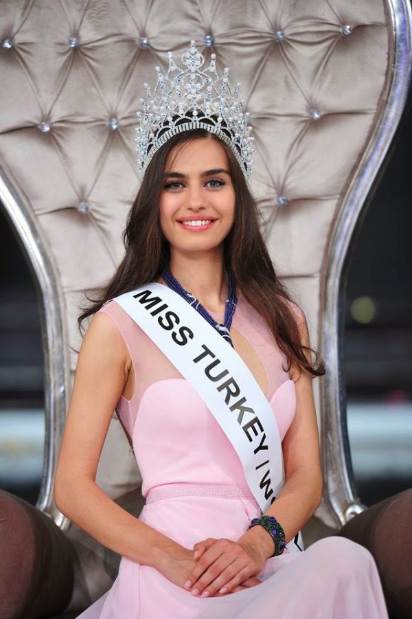 Miss World Turkey 2014 winner Amine Gulse