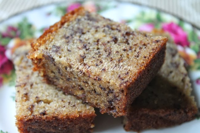 Kek Pisang Yang Sangat Lembab - Azie Kitchen