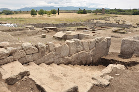 Newly unearthed ruins challenge views of early Romans